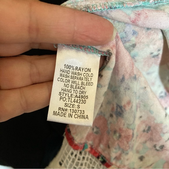 Umgee Women Floral Kimono Size Small - Picture 4 of 9